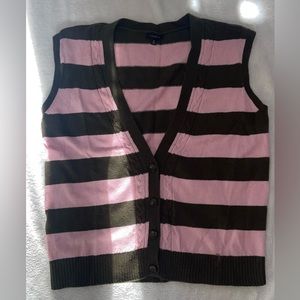 Talbots NWOT sweater vest green and pink stripe with cable-knit trim, size M.